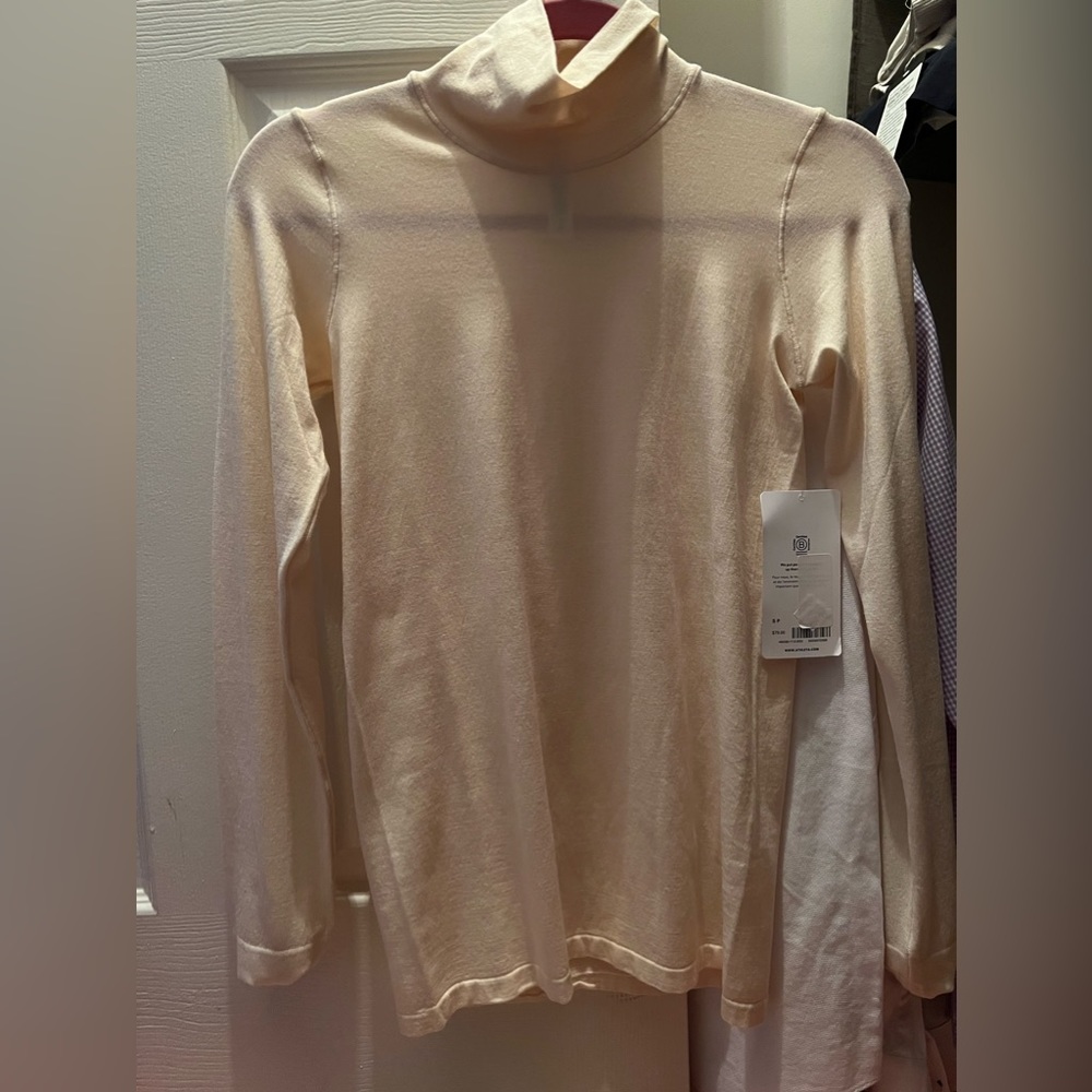 Athleta - Long sleeve turtle neck